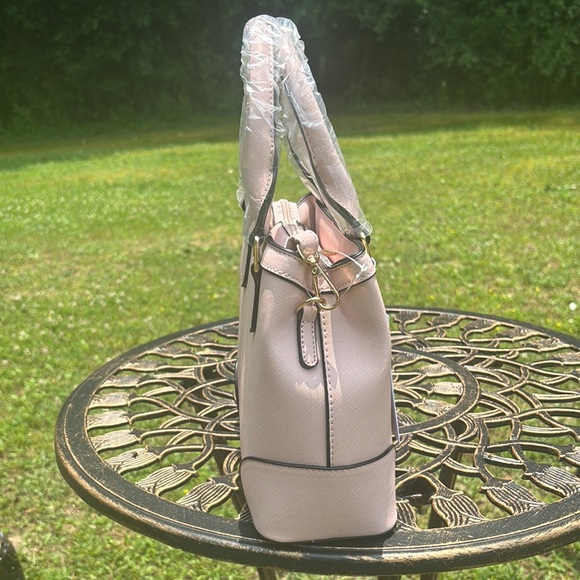 Marilyn Monroe Pink Satchel with Embossed Logo and Wrapped Handles - Picture 4 of 10